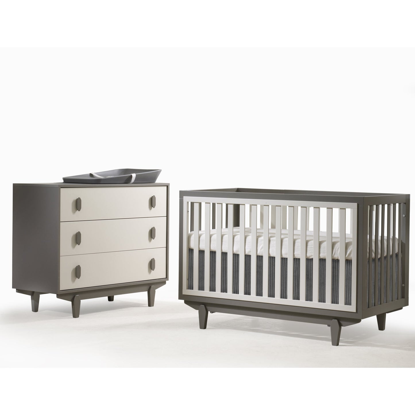 Tulip Tate Classic Crib and 3 Drawer Dresser XL, Taupe/Latte