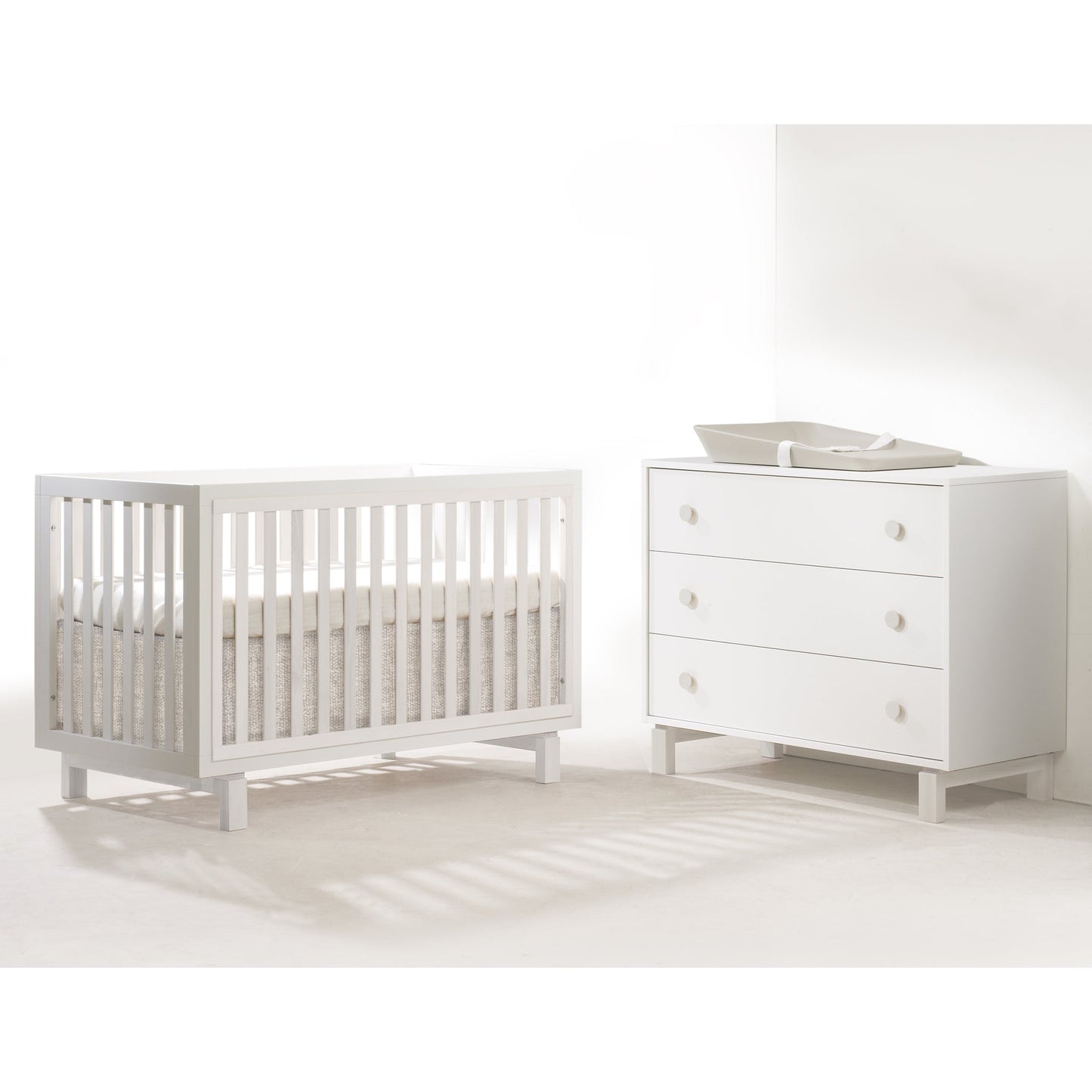 Tulip Bjorn Classic Crib and 3 Drawer Dresser XL, All White